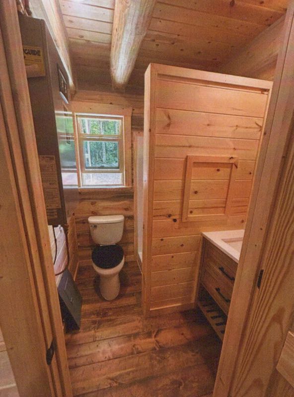 Inside a Dogwood Log Cabin home