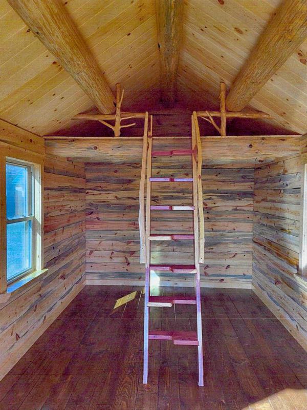 Dogwood Log Cabin interior